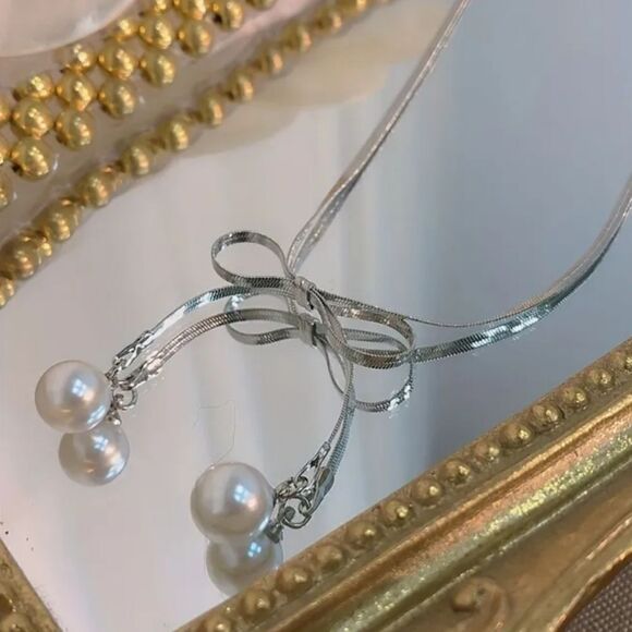 Bohemian Bow Choker Pearl Pendant Necklace on Gold or Silver Plated Tone - Picture 13 of 13